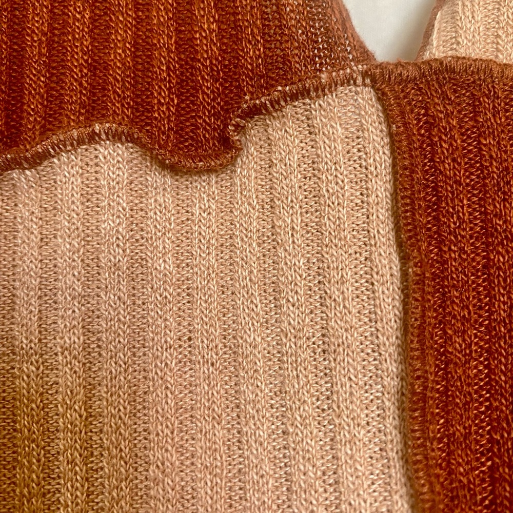 Colorblock Ribbed Crop Top - Picture 2 of 2